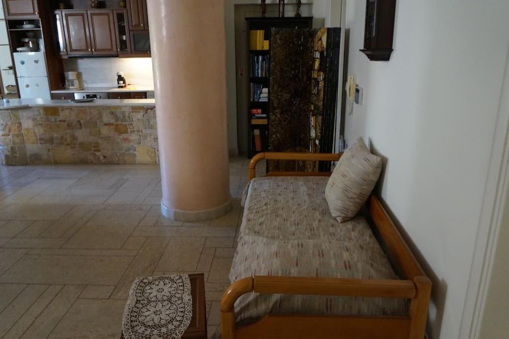 Apartment With A Garden, Bbq, Swimming Pool And Jacuzzi Dráfi Kültér fotó